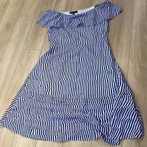 Off the shoulder, striped blue and white, Banana Republic, size 8